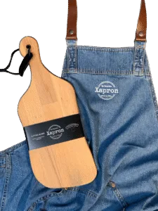 Actiepakket Borrel plank - Massief beuken houten borrel plank Curvy & Denim schort